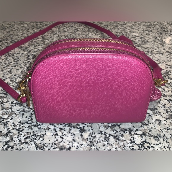 Marc Jacobs crossbody with dust bag and paperwork - Picture 2 of 9